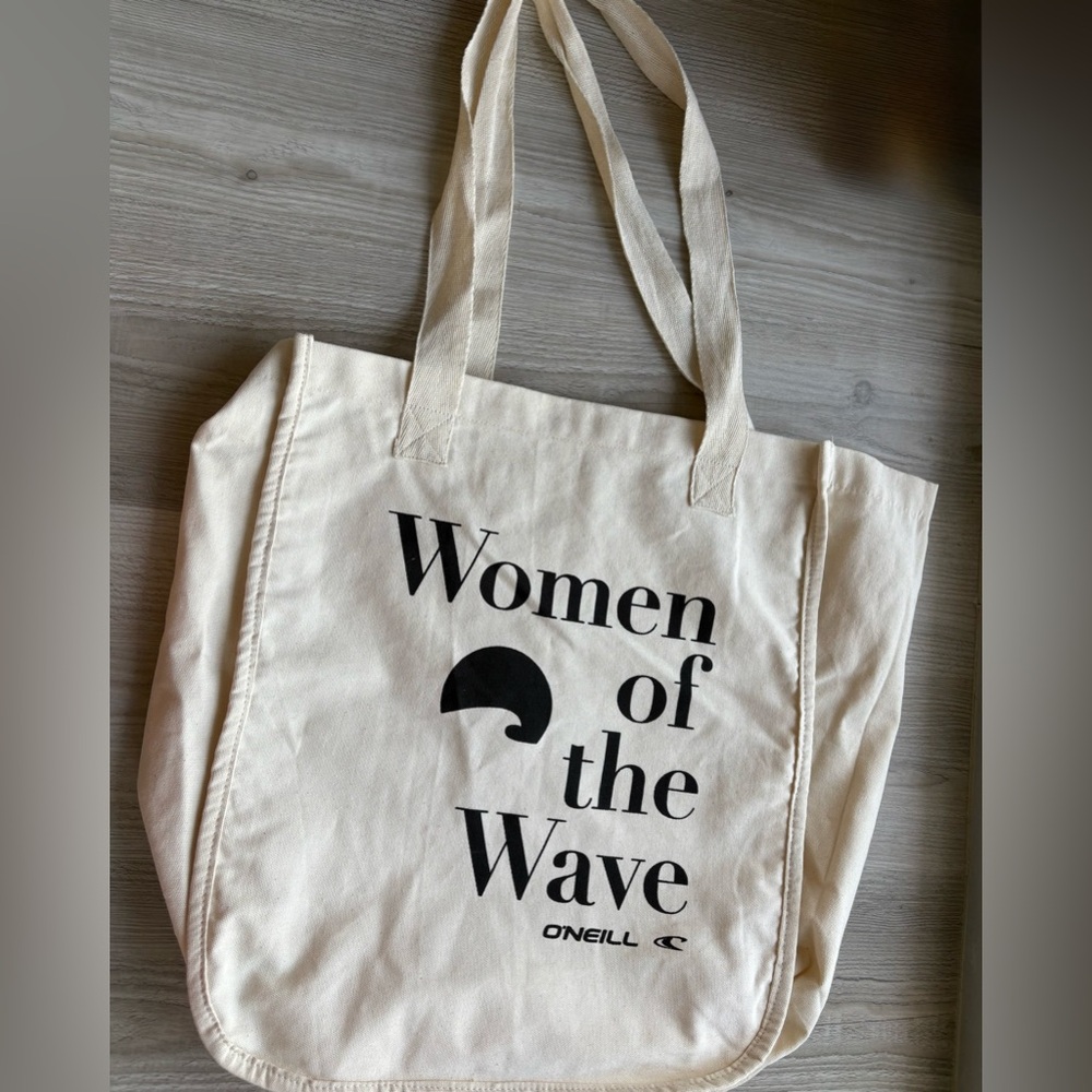 New O'Neill Cream Women of the Wave Tote